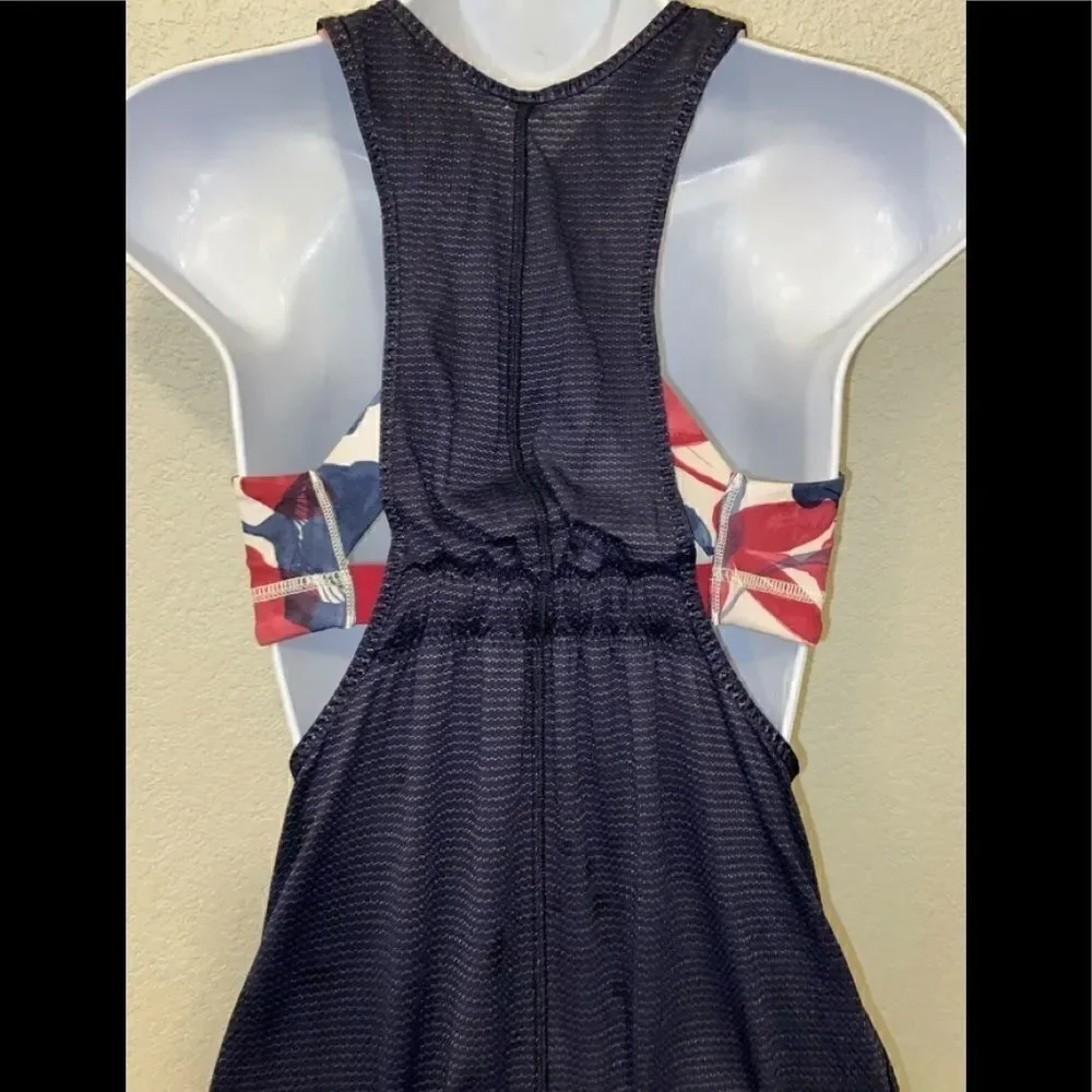 Lululemon Stash It Tank‎ Inky Floral size 6 gym sporty Athliesure running